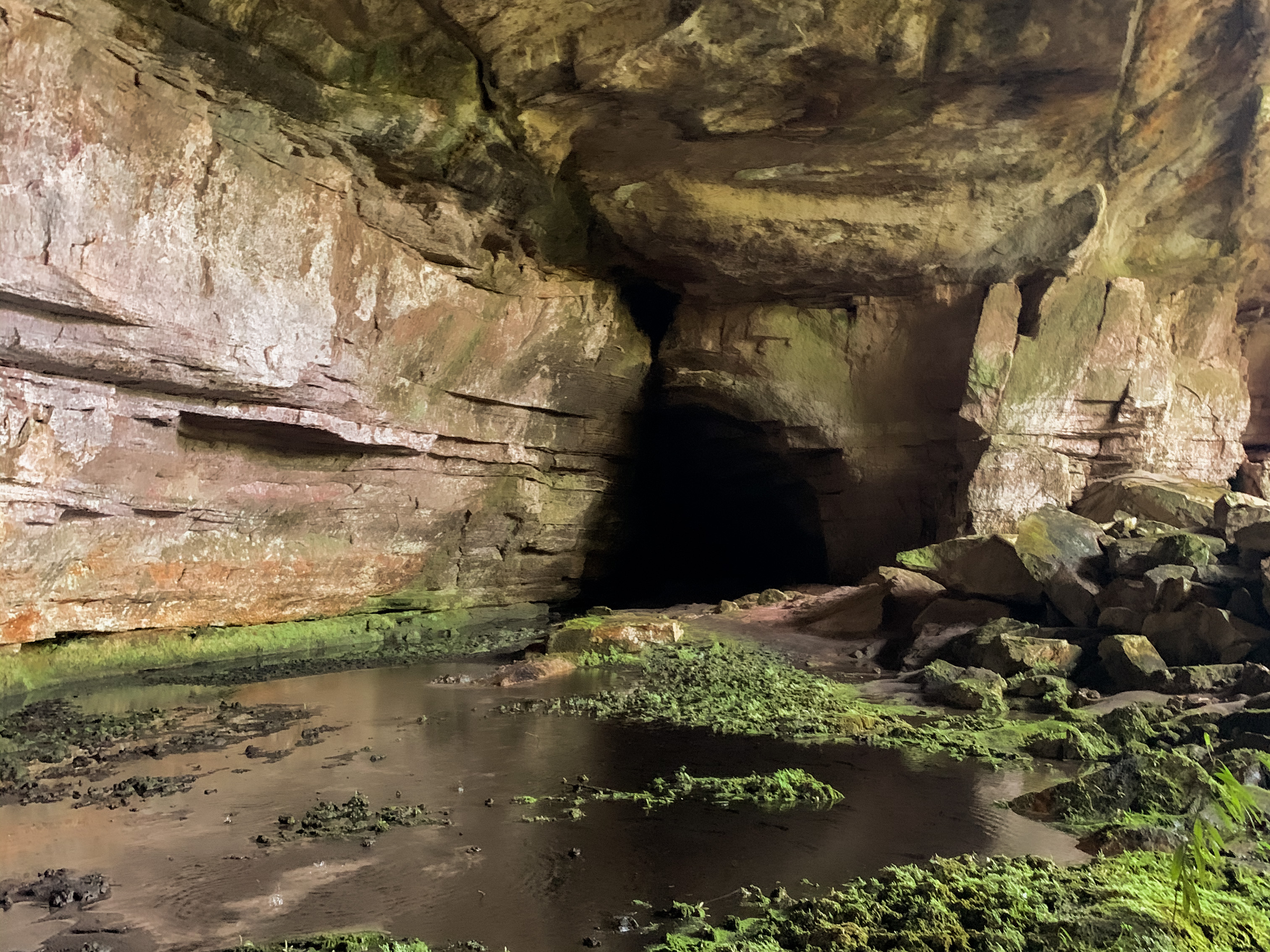 Caverna Aroe Jari